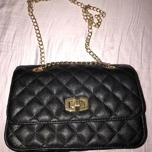 Modern Large Express Quilted Crossbody Purse👜